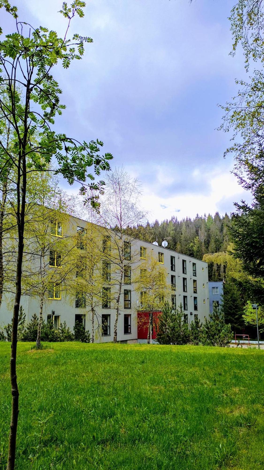 Apartment Plne Vybaveny V Harrachove Pod Mumlavskym Vodopadem, Idealni Vychozi Bod Pro Turistiku, Klid A Relax, U Cesty Na Hrebeny, Kousek Do Centra, Vybaveny I Pro Deti, Wellness A Fitko Naproti, Zahrada S Ohnistem U Domu